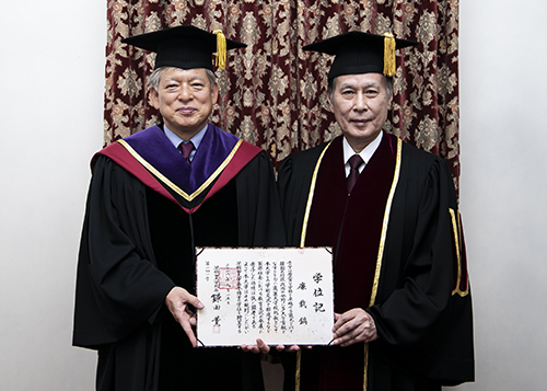왼쪽 염재호 고려대 총장, 오른쪽 가마타 가오루 와세다대학 총장.