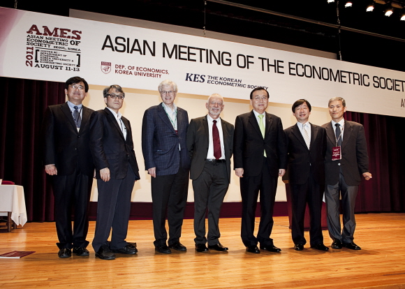 Asian Meeting of The Econometric Society 2011 참석 및 환영사 사진2