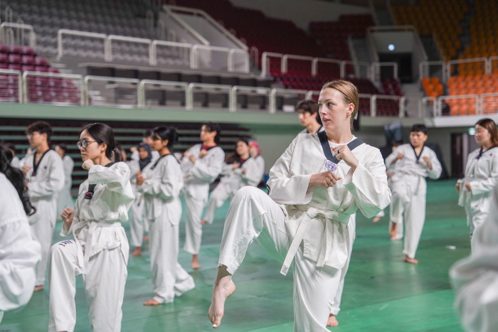 국제하계대학(ISC) 참가 외국인 학생들 태권도 체험