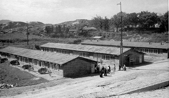 Makeshift building for the School of Science and Engineering (at the site of today’s Public Relations Center: 1950s)